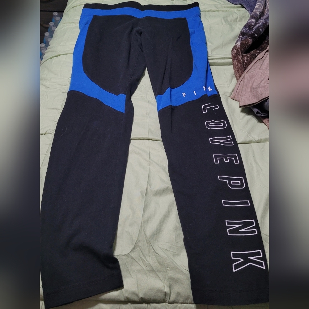 Victoria’s Secret Yoga Large Black and blue Leggings Stretch